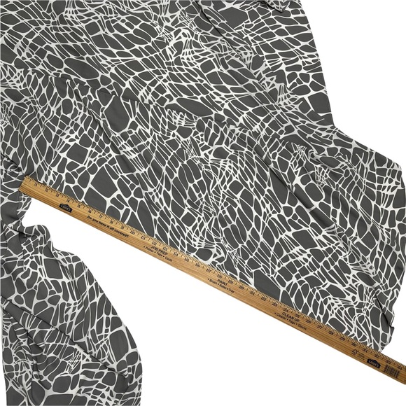 Lulu’s Marble Mood Grey Print Halter Maxi Dress Size Small NWT - Picture 12 of 13